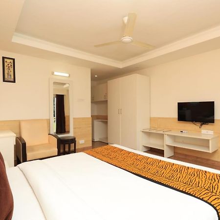 Hotel Broadway Near Delhi Airport New Delhi Extérieur photo