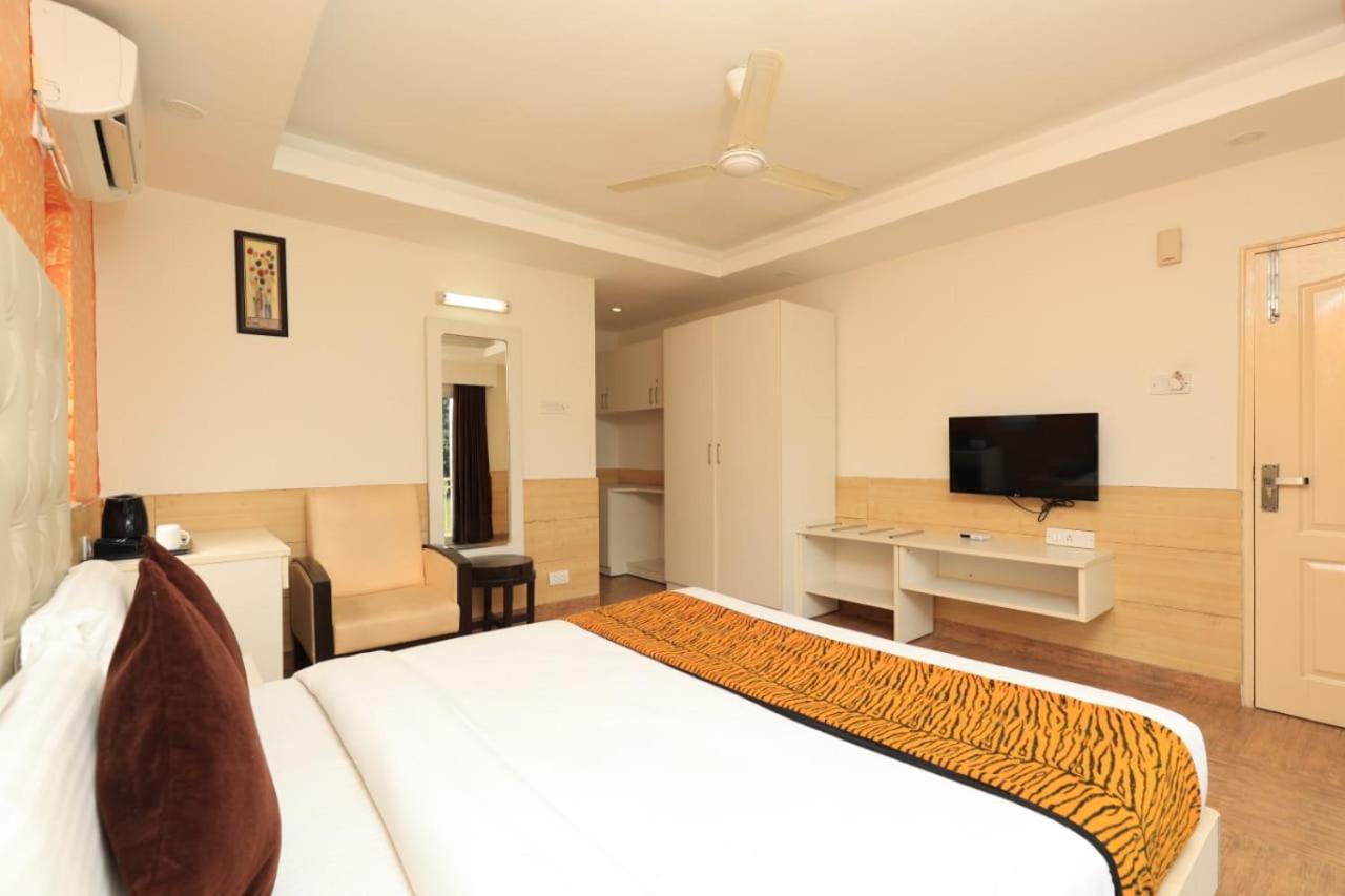 Hotel Broadway Near Delhi Airport New Delhi Extérieur photo